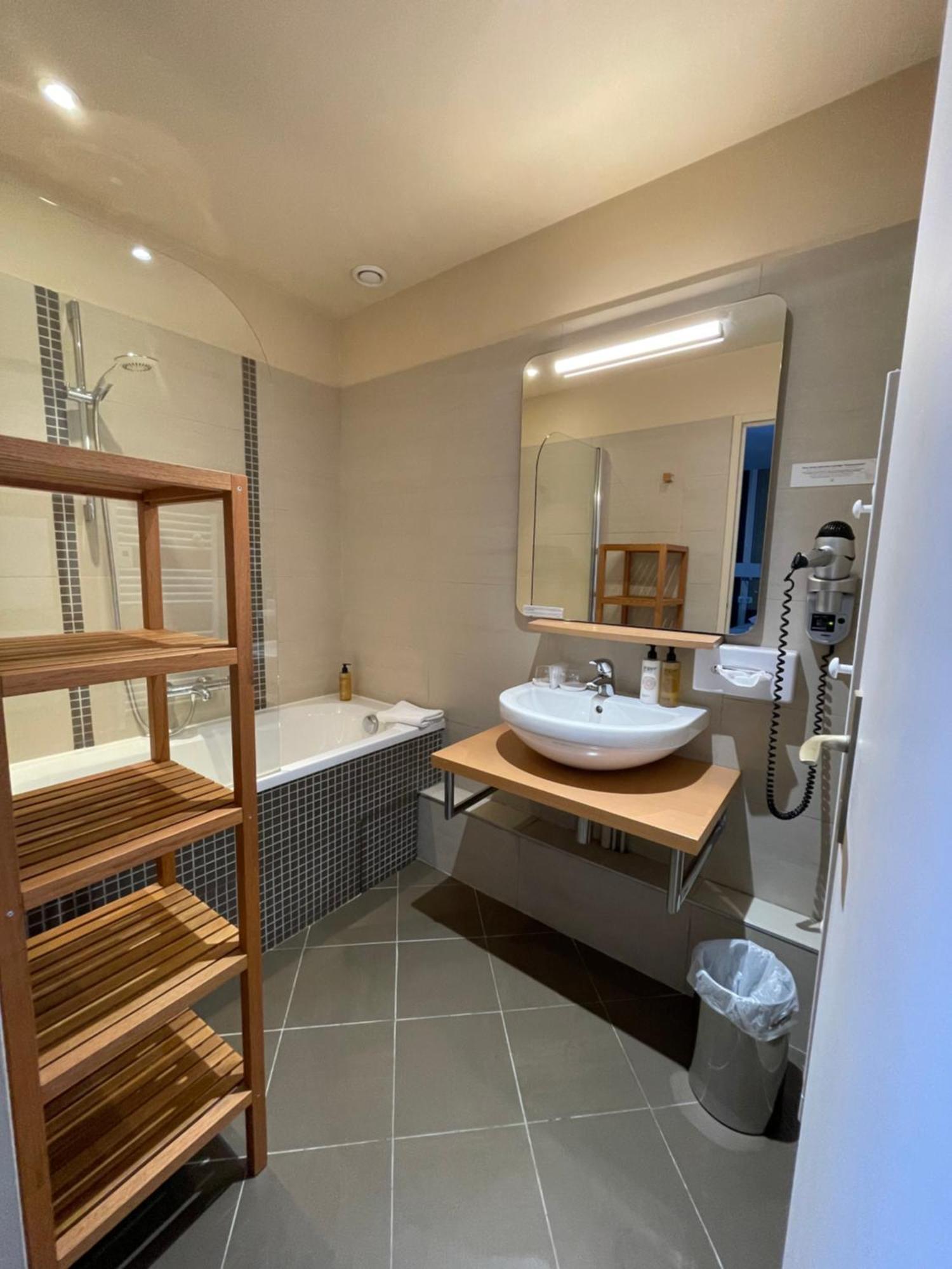 Demeures & Chateaux Le Pavillon D'enghien, Centre 3*